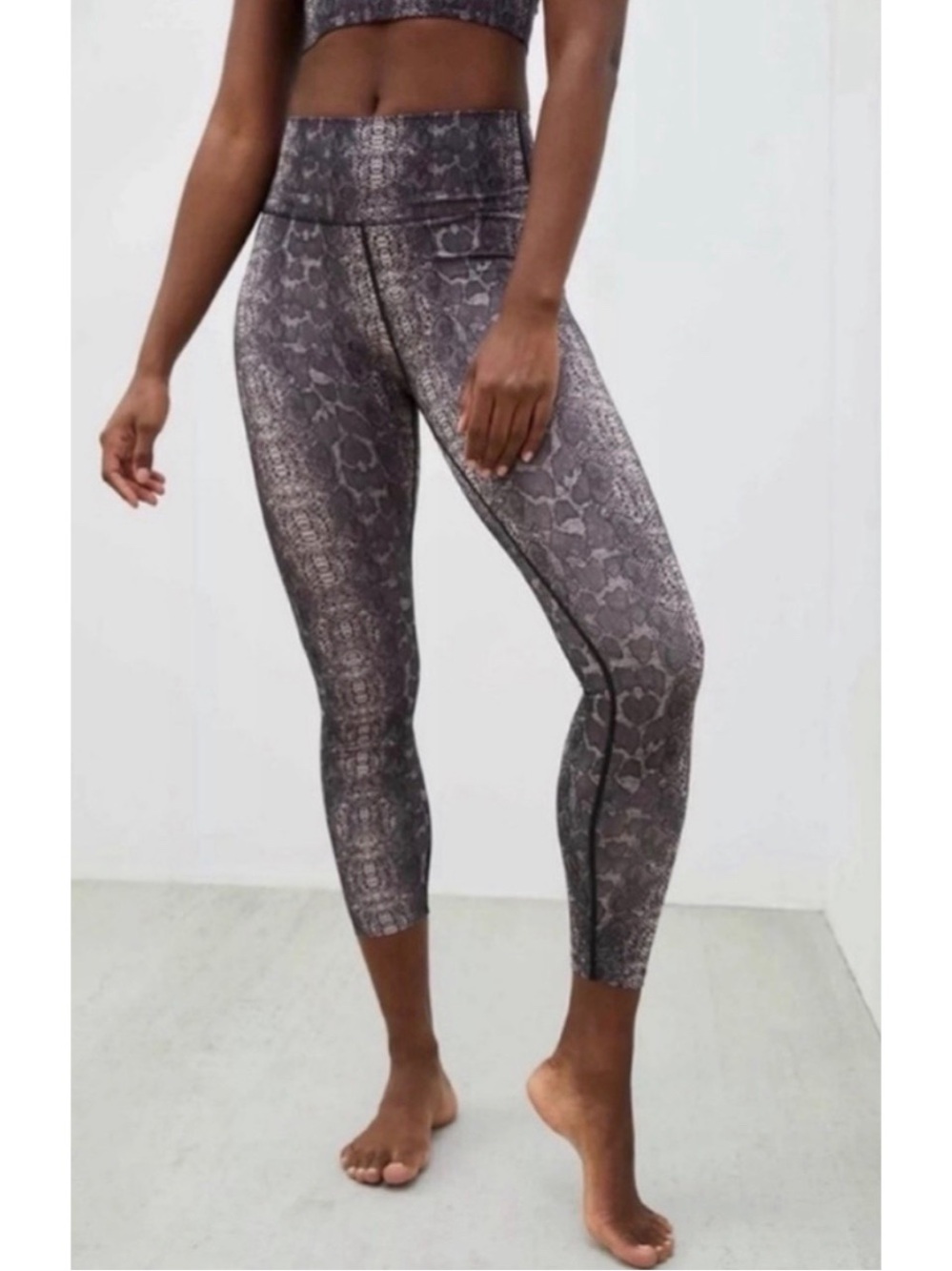Varley Luna Snake Print High Rise Leggings Gray Cropped Performance Activewear S